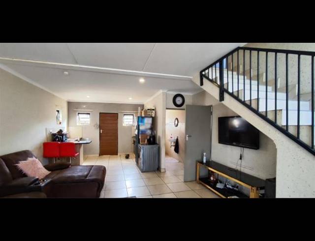 4 BEDROOM HOUSE FOR SALE IN ALBERTSDAL